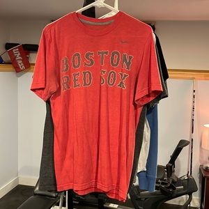 Nike boston redsox mens tshirt medium